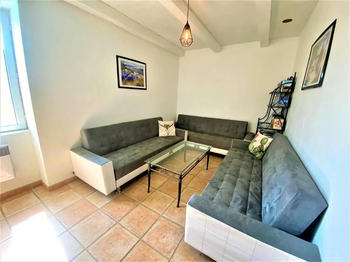 Casa vacanze Gite 12-14P Avec Vue Piscine Chauffee En Saison, Terrain De Petanque Et Jeux Exterieurs Alba-la-Romaine